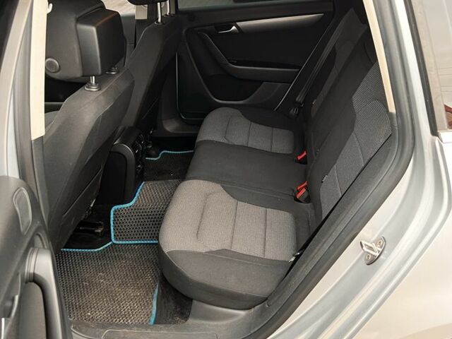 Серый Фольксваген Пассат, объемом двигателя 2 л и пробегом 239 тыс. км за 10300 $, фото 15 на Automoto.ua