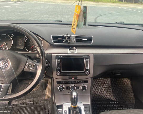 Серый Фольксваген Пассат, объемом двигателя 1.97 л и пробегом 244 тыс. км за 10300 $, фото 5 на Automoto.ua