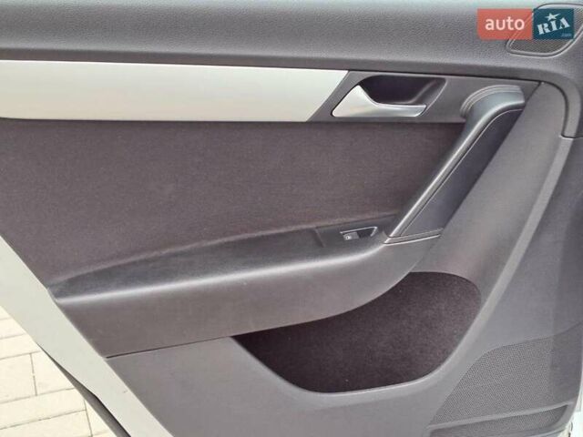 Сірий Фольксваген Пассат, об'ємом двигуна 2 л та пробігом 274 тис. км за 10440 $, фото 16 на Automoto.ua