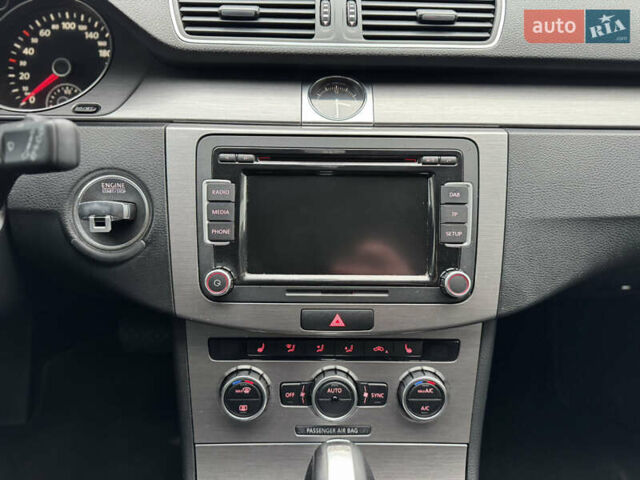 Серый Фольксваген Пассат, объемом двигателя 1.6 л и пробегом 207 тыс. км за 10500 $, фото 25 на Automoto.ua