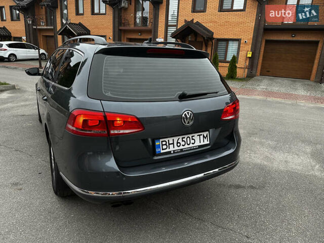 Серый Фольксваген Пассат, объемом двигателя 2 л и пробегом 256 тыс. км за 10999 $, фото 10 на Automoto.ua