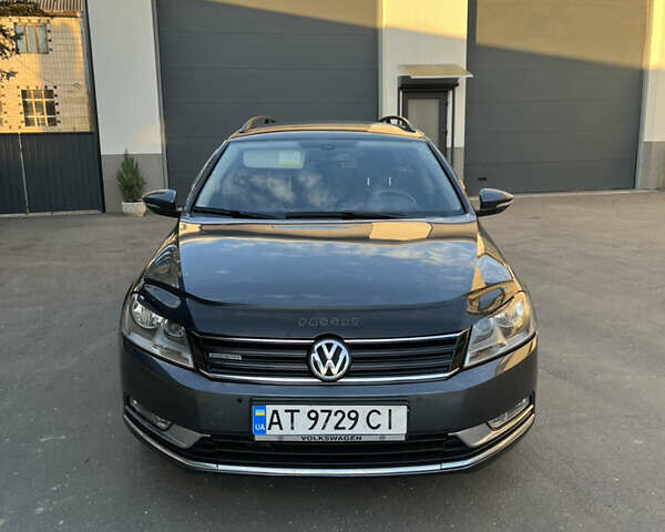 Серый Фольксваген Пассат, объемом двигателя 1.6 л и пробегом 261 тыс. км за 10200 $, фото 4 на Automoto.ua