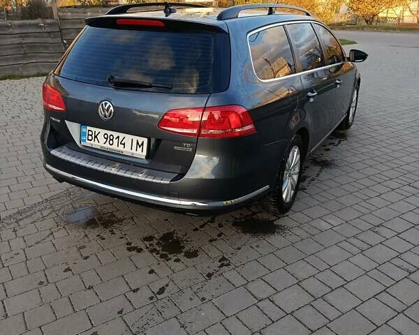 Серый Фольксваген Пассат, объемом двигателя 1.6 л и пробегом 218 тыс. км за 11500 $, фото 3 на Automoto.ua