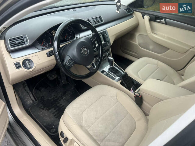 Серый Фольксваген Пассат, объемом двигателя 1.97 л и пробегом 266 тыс. км за 12200 $, фото 5 на Automoto.ua