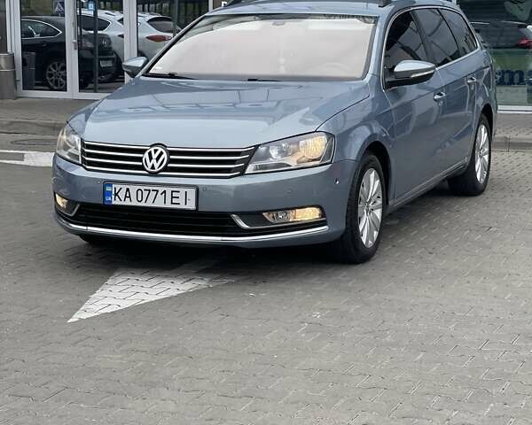 Фольксваген Пассат 2013 в Киеве на Automoto.ua Серый Фольксваген Пассат, объемом двигателя 1.97 л и пробегом 283 тыс. км за 11500 $, фото 4 на Automoto.ua