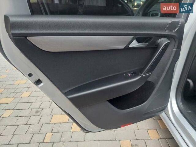 Сірий Фольксваген Пассат, об'ємом двигуна 2 л та пробігом 218 тис. км за 10999 $, фото 40 на Automoto.ua