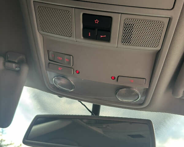 Серый Фольксваген Пассат, объемом двигателя 2 л и пробегом 272 тыс. км за 12400 $, фото 27 на Automoto.ua