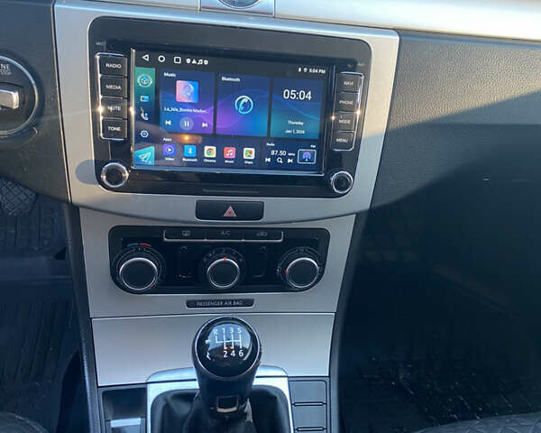 Серый Фольксваген Пассат, объемом двигателя 1.6 л и пробегом 280 тыс. км за 8500 $, фото 16 на Automoto.ua