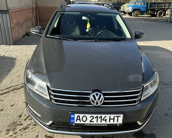 Сірий Фольксваген Пассат, об'ємом двигуна 2 л та пробігом 209 тис. км за 13050 $, фото 45 на Automoto.ua