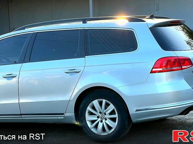 Серый Фольксваген Пассат, объемом двигателя 1.6 л и пробегом 350 тыс. км за 9000 $, фото 5 на Automoto.ua