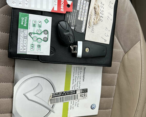 Сірий Фольксваген Пассат, об'ємом двигуна 1.97 л та пробігом 299 тис. км за 11850 $, фото 48 на Automoto.ua