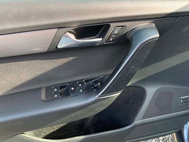 Сірий Фольксваген Пассат, об'ємом двигуна 2 л та пробігом 200 тис. км за 11899 $, фото 11 на Automoto.ua