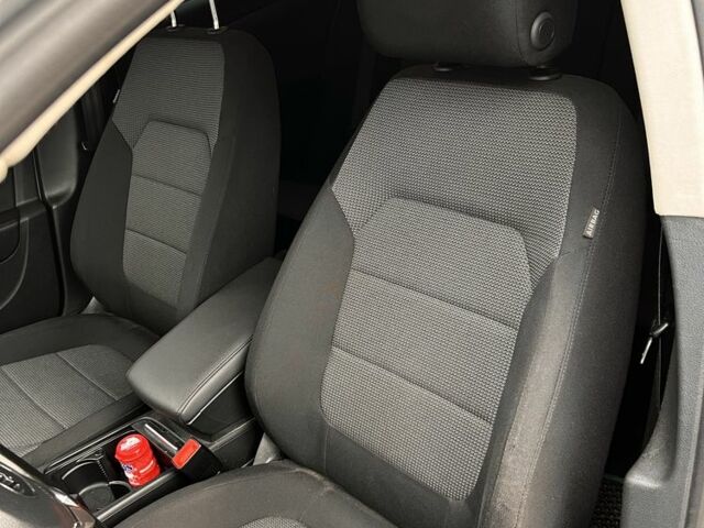 Серый Фольксваген Пассат, объемом двигателя 2 л и пробегом 239 тыс. км за 10300 $, фото 13 на Automoto.ua