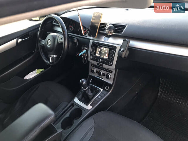 Сірий Фольксваген Пассат, об'ємом двигуна 1.6 л та пробігом 282 тис. км за 7500 $, фото 24 на Automoto.ua