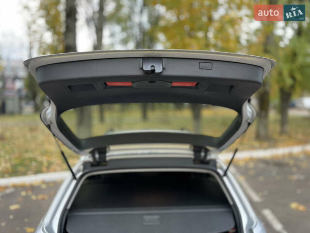 Фольксваген Пассат 2013 в Ужгороде на Automoto.ua Серый Фольксваген Пассат, объемом двигателя 1.6 л и пробегом 294 тыс. км за 9499 $, фото 13 на Automoto.ua