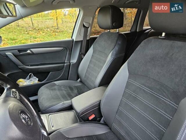 Фольксваген Пассат 2013 в Новояворовск на Automoto.ua Серый Фольксваген Пассат, объемом двигателя 1.97 л и пробегом 283 тыс. км за 11690 $, фото 16 на Automoto.ua