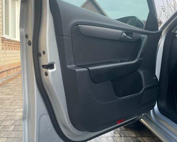 Серый Фольксваген Пассат, объемом двигателя 2 л и пробегом 293 тыс. км за 13000 $, фото 11 на Automoto.ua