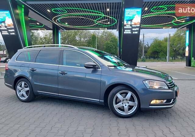 Серый Фольксваген Пассат, объемом двигателя 0 л и пробегом 223 тыс. км за 12999 $, фото 71 на Automoto.ua