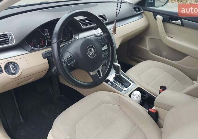 Серый Фольксваген Пассат, объемом двигателя 1.97 л и пробегом 290 тыс. км за 9950 $, фото 19 на Automoto.ua