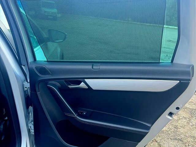 Сірий Фольксваген Пассат, об'ємом двигуна 2 л та пробігом 258 тис. км за 12900 $, фото 2 на Automoto.ua