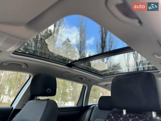 Серый Фольксваген Пассат, объемом двигателя 1.97 л и пробегом 221 тыс. км за 11000 $, фото 22 на Automoto.ua