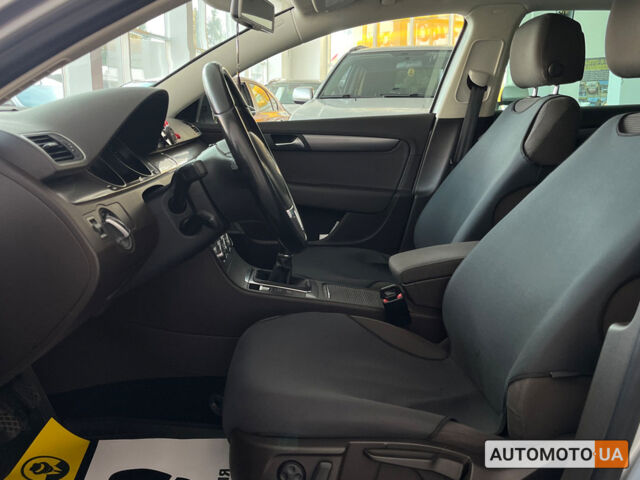 Серый Фольксваген Пассат, объемом двигателя 2 л и пробегом 204 тыс. км за 13000 $, фото 10 на Automoto.ua