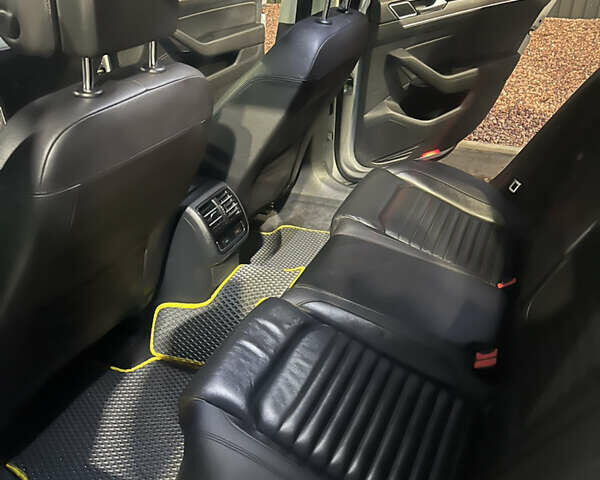 Серый Фольксваген Пассат, объемом двигателя 1.97 л и пробегом 412 тыс. км за 12999 $, фото 17 на Automoto.ua