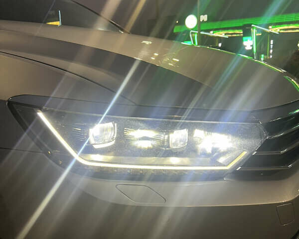 Серый Фольксваген Пассат, объемом двигателя 1.97 л и пробегом 412 тыс. км за 12999 $, фото 2 на Automoto.ua