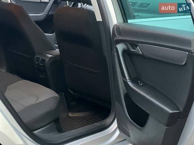 Серый Фольксваген Пассат, объемом двигателя 1.97 л и пробегом 288 тыс. км за 9800 $, фото 9 на Automoto.ua