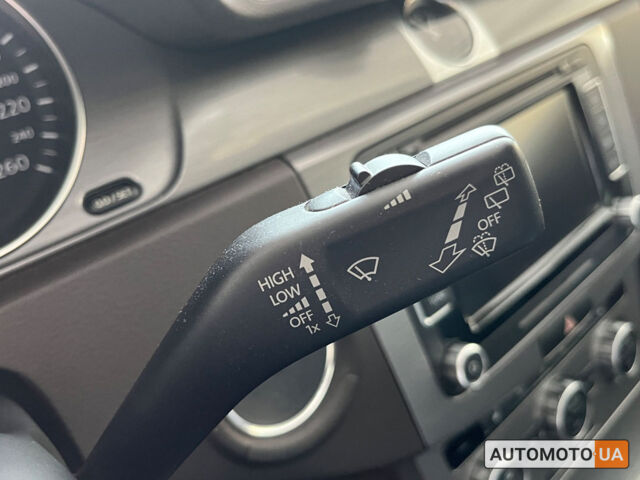 Серый Фольксваген Пассат, объемом двигателя 2 л и пробегом 204 тыс. км за 13000 $, фото 17 на Automoto.ua