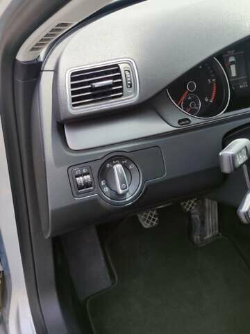 Серый Фольксваген Пассат, объемом двигателя 1.6 л и пробегом 273 тыс. км за 10500 $, фото 11 на Automoto.ua