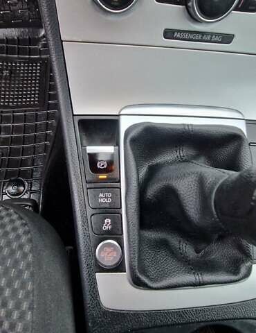 Серый Фольксваген Пассат, объемом двигателя 1.6 л и пробегом 228 тыс. км за 10499 $, фото 16 на Automoto.ua