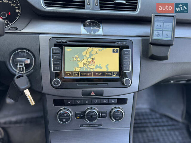Серый Фольксваген Пассат, объемом двигателя 2 л и пробегом 216 тыс. км за 13250 $, фото 28 на Automoto.ua