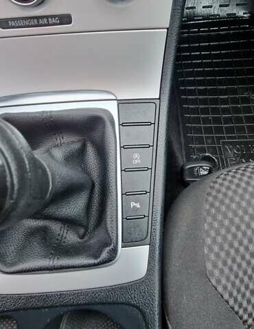 Серый Фольксваген Пассат, объемом двигателя 1.6 л и пробегом 228 тыс. км за 10499 $, фото 17 на Automoto.ua