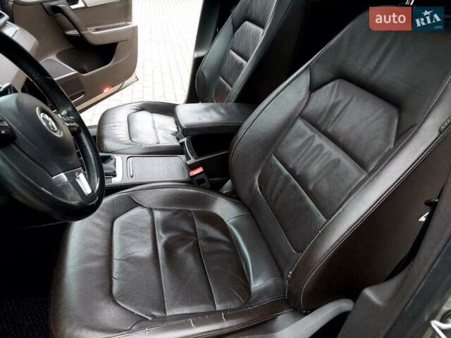 Серый Фольксваген Пассат, объемом двигателя 1.97 л и пробегом 275 тыс. км за 9900 $, фото 70 на Automoto.ua