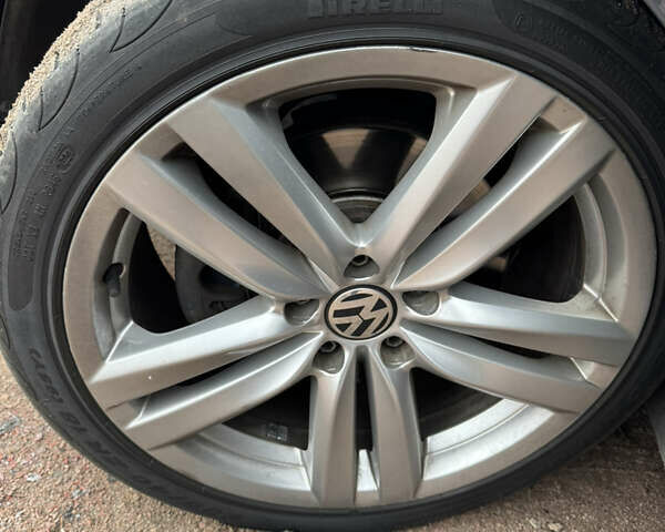 Серый Фольксваген Пассат, объемом двигателя 1.97 л и пробегом 279 тыс. км за 12600 $, фото 7 на Automoto.ua