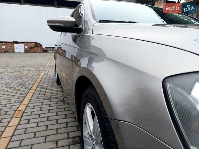 Серый Фольксваген Пассат, объемом двигателя 1.97 л и пробегом 275 тыс. км за 9900 $, фото 12 на Automoto.ua