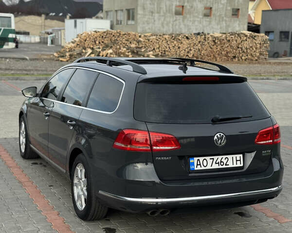 Серый Фольксваген Пассат, объемом двигателя 1.97 л и пробегом 229 тыс. км за 12399 $, фото 4 на Automoto.ua