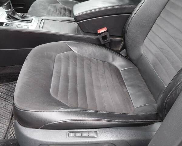 Серый Фольксваген Пассат, объемом двигателя 2 л и пробегом 207 тыс. км за 15000 $, фото 22 на Automoto.ua