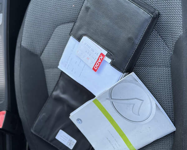 Серый Фольксваген Пассат, объемом двигателя 2 л и пробегом 216 тыс. км за 13250 $, фото 31 на Automoto.ua