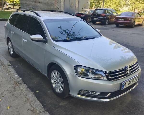 Серый Фольксваген Пассат, объемом двигателя 1.6 л и пробегом 281 тыс. км за 10700 $, фото 1 на Automoto.ua