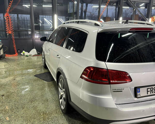 Серый Фольксваген Пассат, объемом двигателя 1.97 л и пробегом 295 тыс. км за 14500 $, фото 2 на Automoto.ua