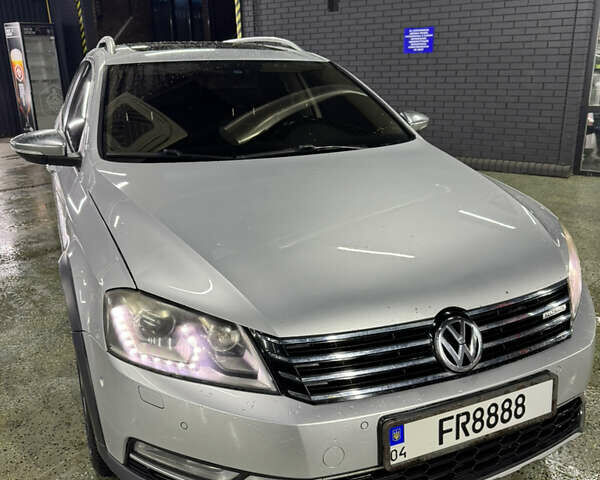 Серый Фольксваген Пассат, объемом двигателя 1.97 л и пробегом 295 тыс. км за 14500 $, фото 4 на Automoto.ua