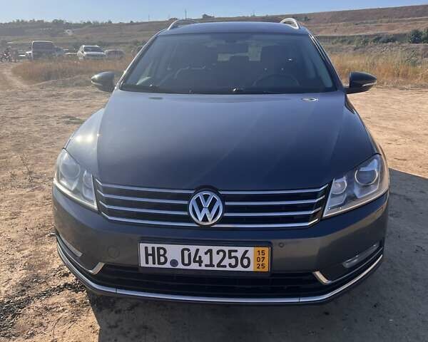 Сірий Фольксваген Пассат, об'ємом двигуна 2 л та пробігом 279 тис. км за 12350 $, фото 10 на Automoto.ua
