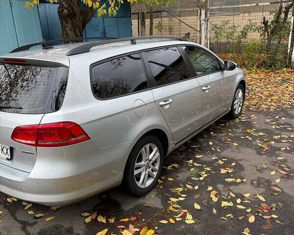 Серый Фольксваген Пассат, объемом двигателя 1.6 л и пробегом 202 тыс. км за 10700 $, фото 2 на Automoto.ua