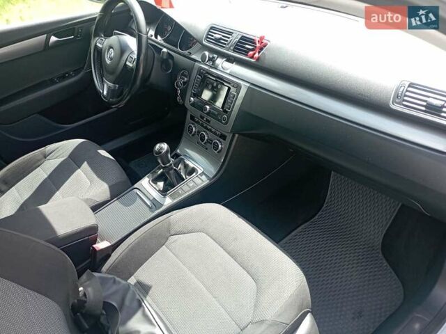 Серый Фольксваген Пассат, объемом двигателя 1.97 л и пробегом 270 тыс. км за 10999 $, фото 19 на Automoto.ua