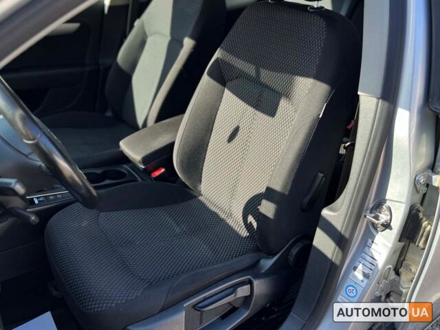 Серый Фольксваген Пассат, объемом двигателя 1.6 л и пробегом 200 тыс. км за 10900 $, фото 12 на Automoto.ua