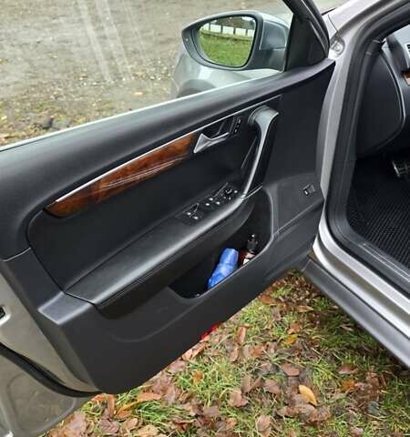 Серый Фольксваген Пассат, объемом двигателя 2 л и пробегом 307 тыс. км за 12500 $, фото 3 на Automoto.ua