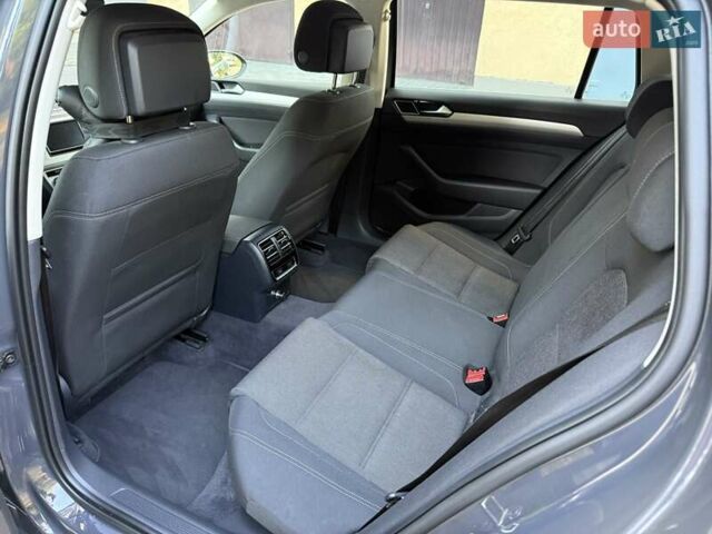 Серый Фольксваген Пассат, объемом двигателя 1.97 л и пробегом 220 тыс. км за 14500 $, фото 21 на Automoto.ua