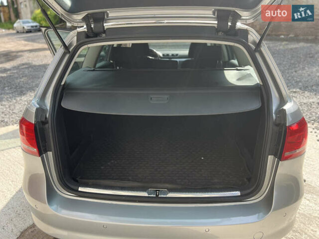 Серый Фольксваген Пассат, объемом двигателя 1.6 л и пробегом 193 тыс. км за 9500 $, фото 25 на Automoto.ua